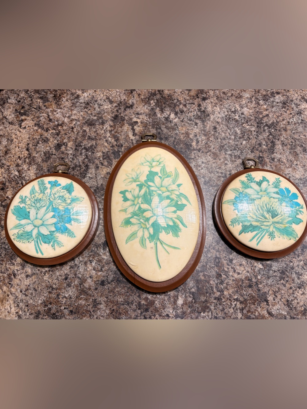 Floral Wall Plaque Set in Teal and Cream by
